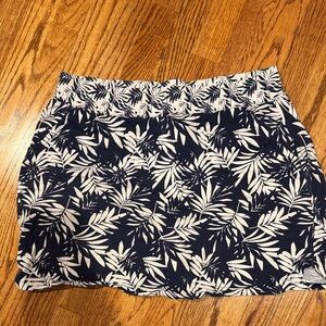 Crown & Ivy Navy and Cream Leaf Mini Skirt